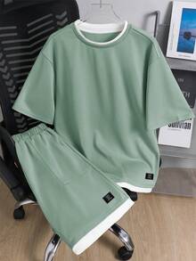 SHEIN 青少年男孩 2 件組字母拼接細節 2 合 1 T恤與短褲，舒適面料，時尚版型 - 綠色 - 查看 2