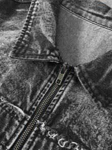 ROMWE MEN Camisa de mezclilla de manga corta con cremallera y parches de letras para hombre - Negro - Ver 5