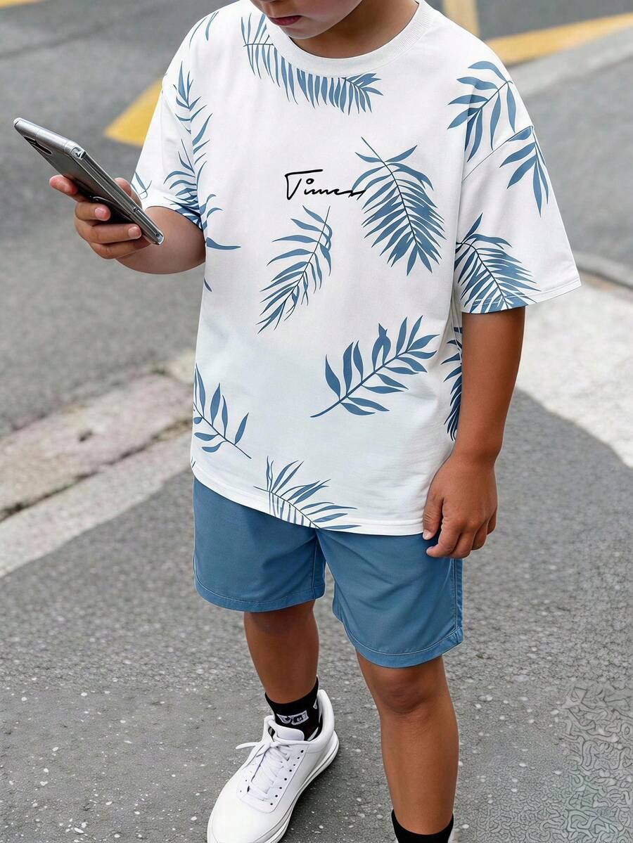 兒童青少年男孩休閒舒適時尚簡約圓領短袖T恤與短褲套裝，圖案配色套裝，度假舒適可愛