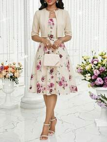 SHEIN Lady 女士度假装扮 女士度假装扮 夏季度假装扮 女士度假装扮 女士夏季套装 碎花连衣裙 女士碎花连衣裙 - 彩色 - 查看 5