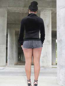 Steph T Sweatshirt Wanita Gaya Retro Sporty dengan Motif Kontras Warna dan Kerah Tegak, Warna Hitam, Kasual - Hitam - View 2