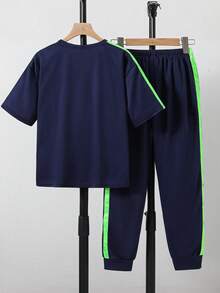 SHEIN 兒童 2件組 青少年男孩運動條紋設計短袖T恤與長褲套裝，適合生日派對、晚會、表演、婚禮、洗禮、開幕式，適用於日常穿著、上學、旅行、運動，適合春夏穿搭 - 藏蓝色 - 查看 4