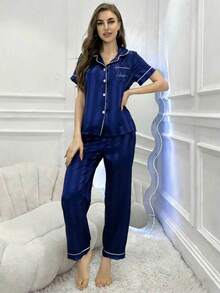 CoupledUp Conjunto de pijama con cuello de contraste de jacquard a rayas de seda sintética - Azul - Ver 4