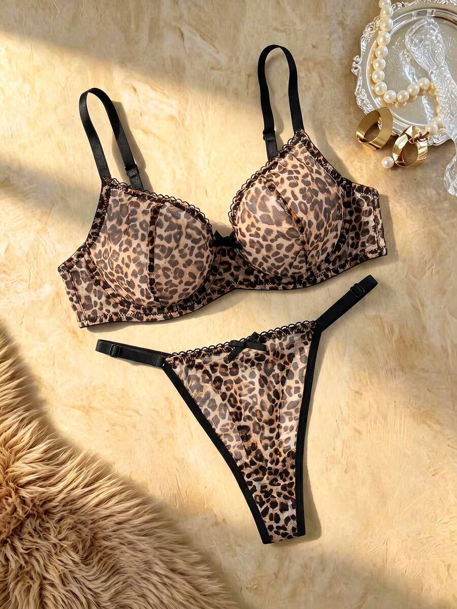 Bare Chapter 2 piezas Conjunto de sujetador sin aros de copa suave con estampado para mujer - Multicolor - Ver 1