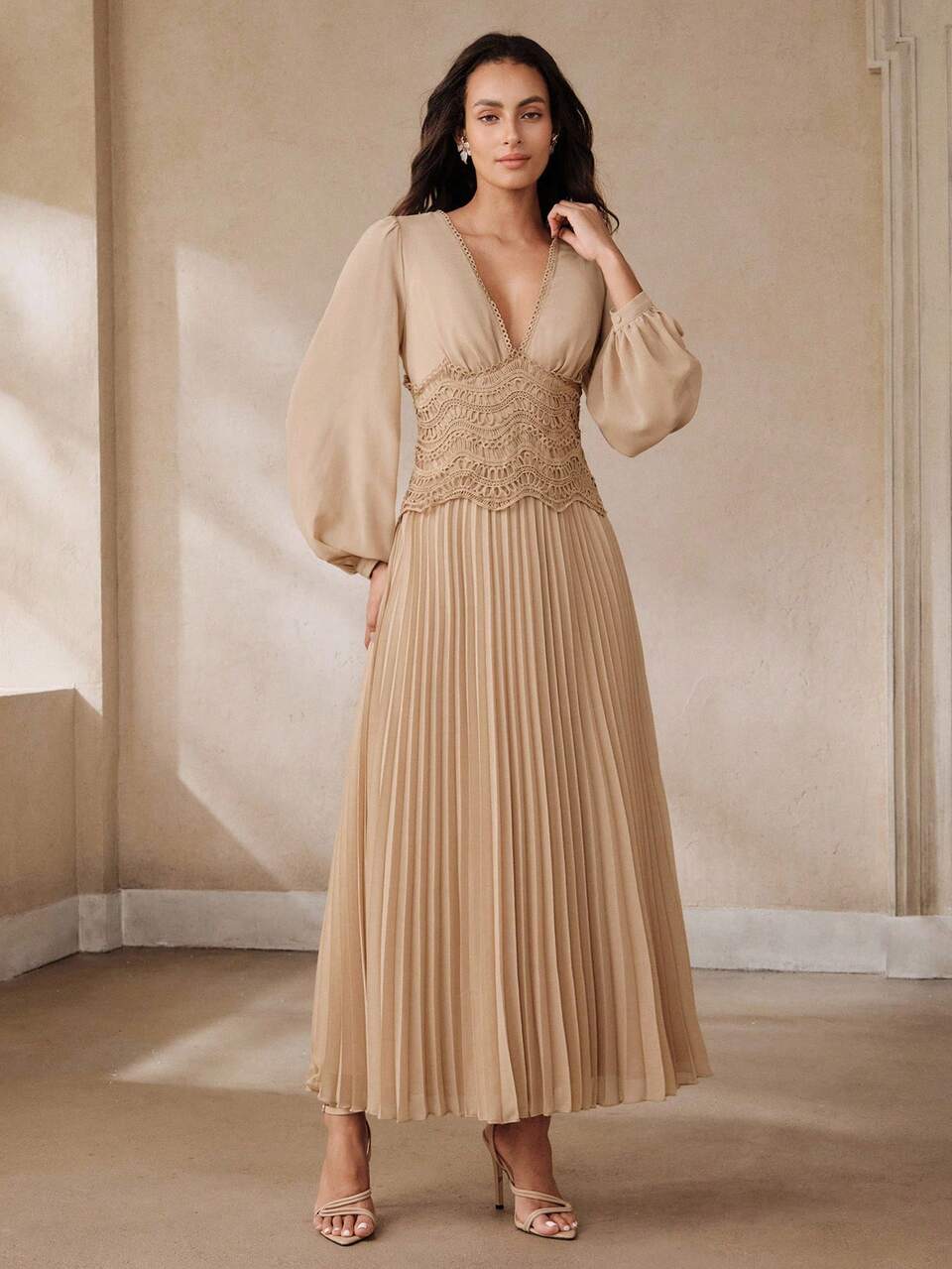 Elegant Fashion Chiffon Patchwork Waist Water-Soluble Lace Trim Solid Color Pleated V-Neck Small Lace Puff Sleeve Long Sleeve Women's Dress