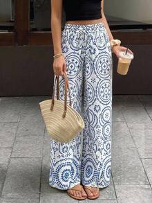 SHEIN Frenchy Celana Panjang Wanita Motif Cetak Seluruh Permukaan dengan Ikat Pinggang, Model Longgar, dan Potongan Silang di Depan, Kaki Lebar - Biru - View 3