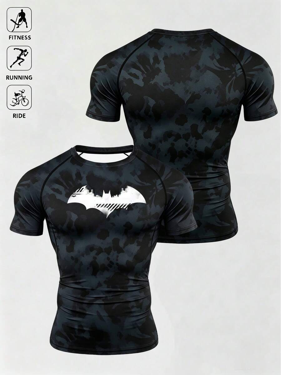 BATMAN X SHEIN Acti Log Camiseta deportiva de manga corta con estampado de murciélago y ajuste ceñido para hombres - Multicolor - Ver 1