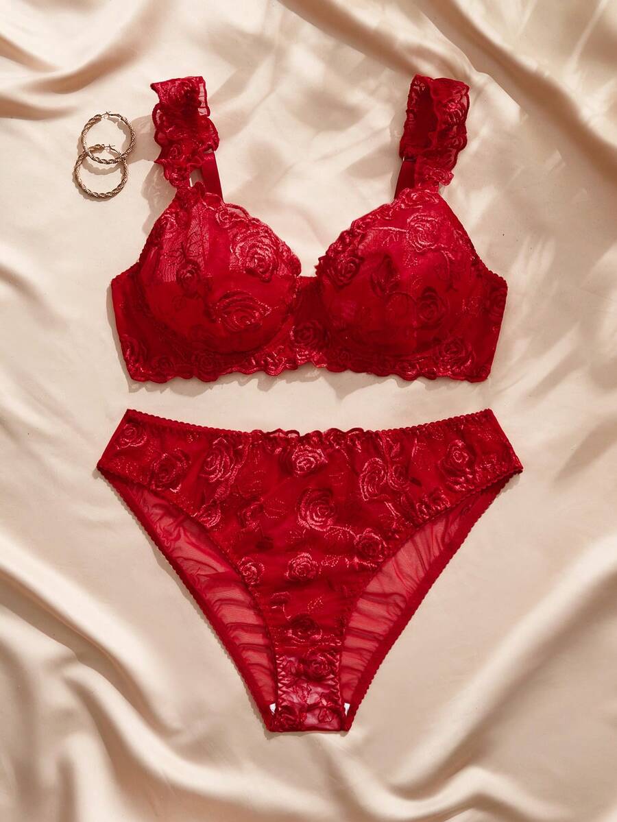 Charlaine Plus Size Charismatic Leading Lady Series Rose Embroidery Patchwork Underwire Bra & Panty Set - Red - View 1