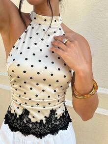 Firerie Top feminino sem mangas com decote halter, estampado de bolinhas e renda em contraste - Preto e Branco - Ver 4