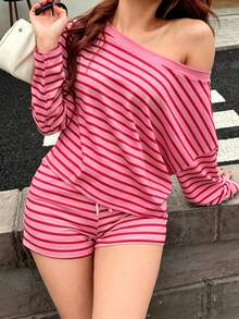 K-Vae 女款極簡性感風條紋兩件套，寬鬆長袖不對稱領口上衣 + 抽繩短褲，慵懶休閒居家與戶外穿搭 - 彩色 - 查看 1