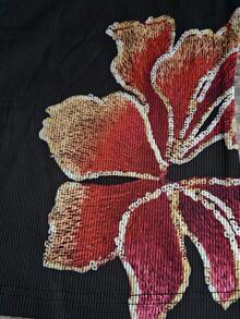 IslaSuriya 女款露肩T恤，配仿亮片刺繡與花卉印花 - 復古2000年代風格 - 彩色 - 查看 4