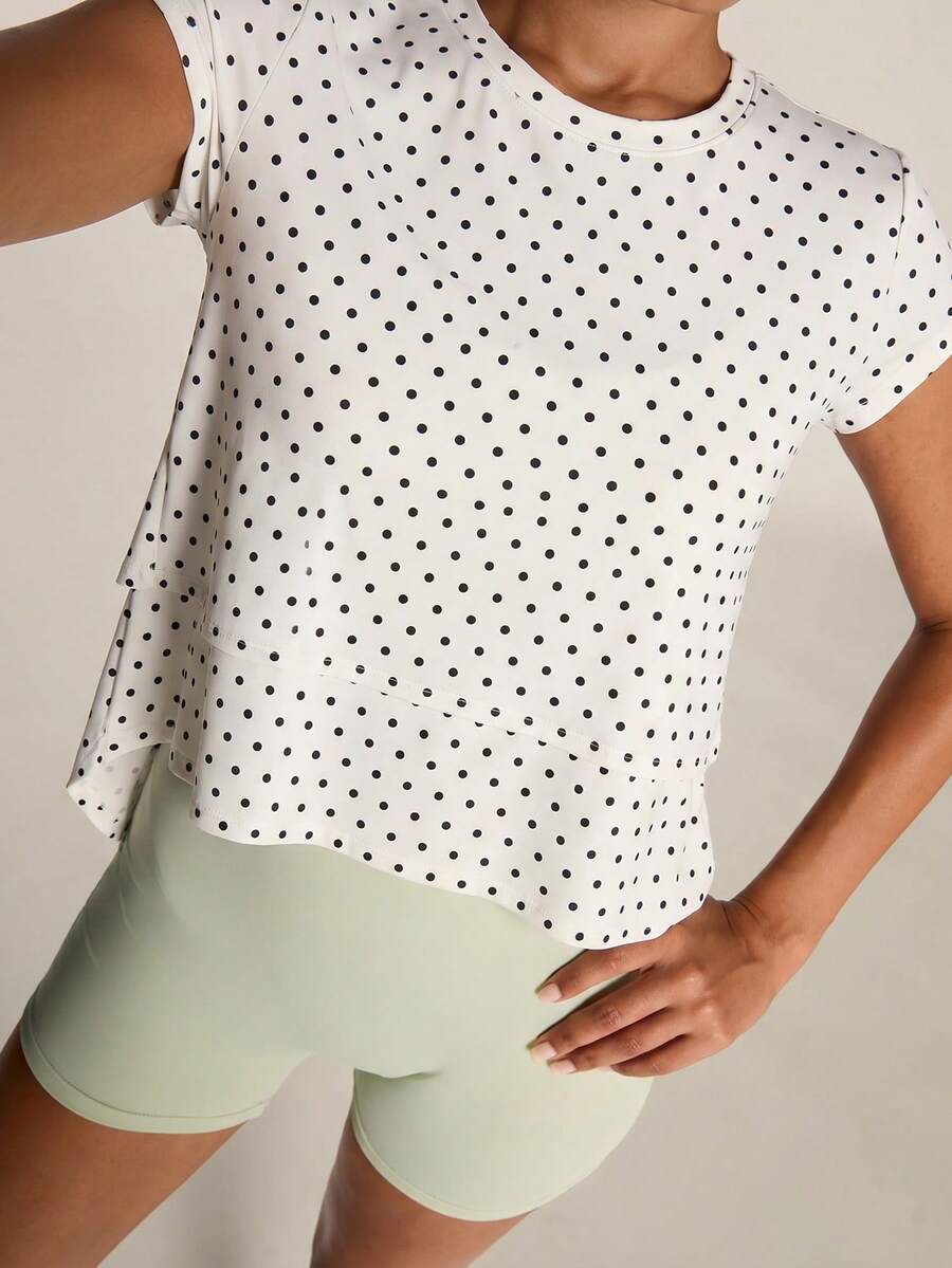 SHEIN BAE Women's Casual Black Polka Dot Print Asymmetrical Hem Sporty Loose T-Shirt For Yoga, Pilates, Running, Fitness. Sports - Black and White - View 1