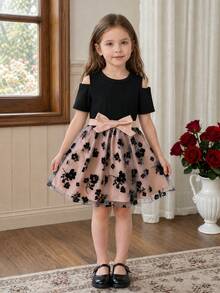 SHEIN Glamorique Kids 年輕女孩露肩短袖花卉網片拼接套頭裙,配上腰帶,適合淑女風格 - 彩色 - 查看 3