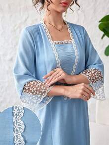 Yasmyna 柔美風蕾絲拼接百褶長袖寬鬆顯瘦喇叭袖優雅少女感女款約會洋裝 - 藍色 - 查看 2