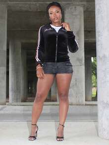 Steph T Sweatshirt Wanita Gaya Retro Sporty dengan Motif Kontras Warna dan Kerah Tegak, Warna Hitam, Kasual - Hitam - View 4