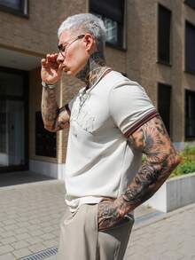 Artur Kramer 标准尺码男士3D布鲁克林字母撞色袖口拼接T恤，春季款 - 米色 - 查看 4