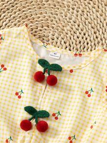 SHEIN Vintaside Kids 女童两件套：无袖格纹樱桃印花上衣，饰有3D樱桃图案，搭配宽松阔腿裤，适合休闲、海滩、度假穿着，夏季皆宜。 - 黃色 - 查看 5