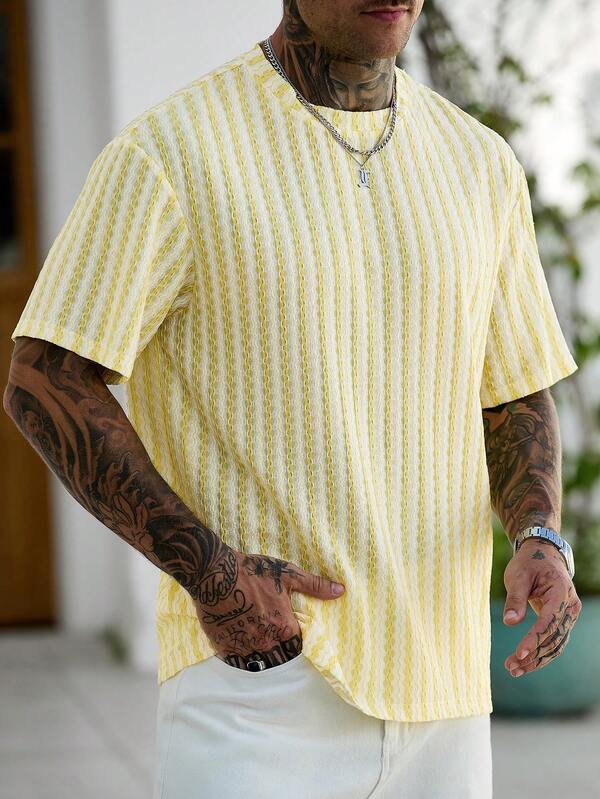 Manfinity CasualCool Men's Casual Fashion Versatile Minimalist Elegant Knit T-Shirt