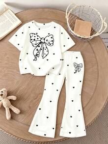 女童 T-shirt 套裝，甜美風格穿搭，蝴蝶結與愛心印花短袖 T-shirt + 喇叭長褲，柔軟可愛，百搭親膚 - 彩色 - 查看 3