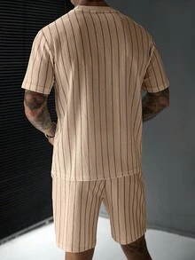 SLATEMANN 男士字母印花丹寧短袖T恤與短褲休閒套裝 - 卡其色 - 查看 2