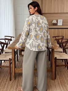 EMERY ROSE Women's Plus Size Notch Neckline Sleeve Cuff Button Up Floral Top And Solid Color Bottom Contrast Plant Print 2-Piece Set Random Print - Multicolor - View 2