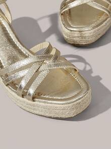 Styleloop Sandal Platform Hak Wedges Wanita, Sandal Kasual Pantai Ujung Persegi Kecil dengan Tali Rami Modis di Bagian Bawah, Cocok untuk Liburan Musim Panas - Emas - View 5
