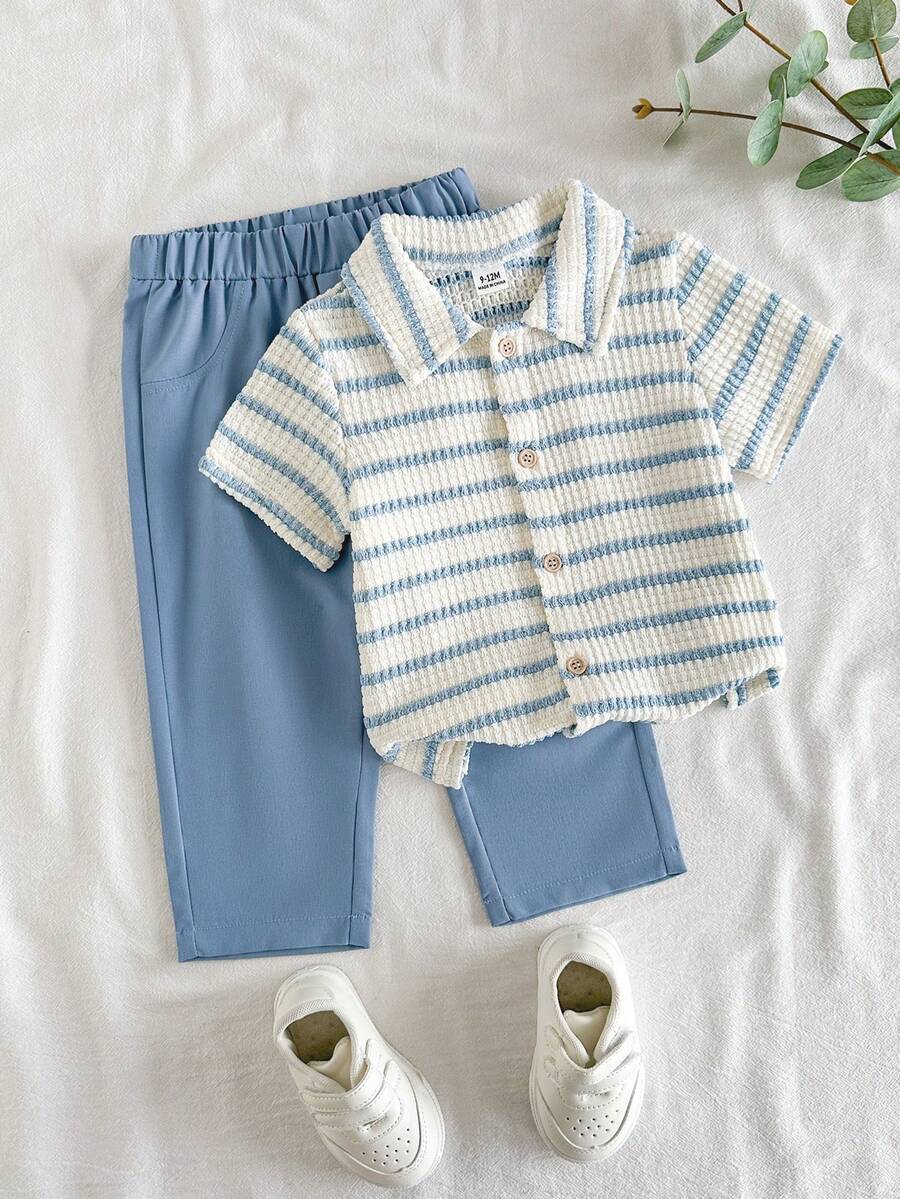 SHEIN Vintaside Kids 男嬰夏季百搭休閒翻領短袖簡約襯衫與時尚長褲套裝,適合日常穿著、家庭露營、聚會或購物 - 藍色 - 查看 1