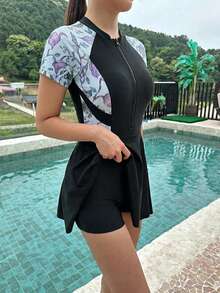 DAZY Floral Print Patchwork One-Piece Swimsuit For Vacation Beach - Black - View 2