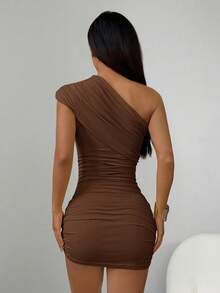 SHEIN PETITE 女款純色抓皺緊身迷你吊帶裙，夏季性感夜店穿搭 - 棕色 - 查看 2