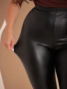 SHEIN BAE CURVE 大尺碼女款 PU 皮革緊身褲 - 黑色 - 查看 9