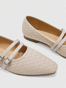 CUCCOO BIZCHIC 女款低鞋幫編織紋雙扣方頭復古法式軟底平底瑪麗珍鞋，適合日常通勤百搭 - 杏色 - 查看 8