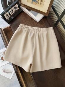 Franclia Plus Size Women's Minimalist Metal Buckle Pleated Mini Skirt Shorts - Apricot - View 2