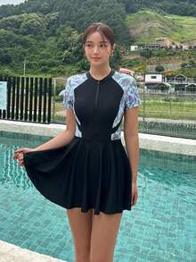 DAZY Floral Print Patchwork One-Piece Swimsuit For Vacation Beach - Black - View 4