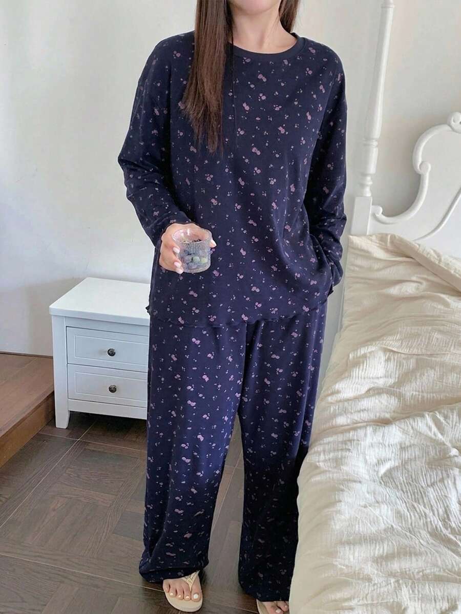 Dazy Plus 時尚兩件式居家服套裝,優雅碎花寬鬆上衣與睡褲,大尺碼女款春夏秋睡衣套裝 - 藏蓝色 - 查看 1