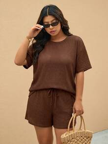 Elaquor Plus Size Women's Solid Color Round Neck Short Sleeve T-Shirt And Shorts Casual Two Pieces Set - Brown - View 4