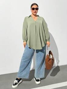 SHEIN Essnce 大码女式秋冬休闲宽松舒适 V 领黑色长袖衬衫、秋季女装、女式衬衫、曲线上衣、老款、黑色上衣、商务休闲女装、女士办公室装、女士服装、女士上衣、返校节、教师、工作上衣 - 薄荷綠 - 查看 4