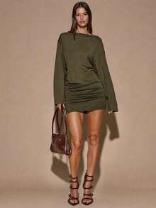 SHEIN BAE 秋冬純色咖啡棕長袖寬鬆垂領露背性感迷你洋裝，適合雞尾酒會、浪漫約會、派對聚會、正式場合、婚禮伴娘禮服、晚裝、萬聖節洋裝、聖誕洋裝，咖啡棕色性感深垂領洋裝 - 軍綠色 - 查看 2