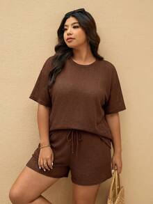 Elaquor Plus Size Women's Solid Color Round Neck Short Sleeve T-Shirt And Shorts Casual Two Pieces Set - Brown - View 3