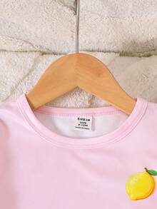 SHEIN Elladie kids 2件組新生女嬰檸檬印花套裝 針織T恤與格紋長褲 柔和黃色 夏季休閒度假甜美韓風套裝 - 粉色 - 查看 4