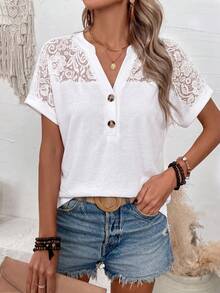 EMERY ROSE Nueva camiseta de moda casual básica con cuello en V, ribete de encaje, diseño de patchwork y botones en la parte delantera - Blanco - Ver 3