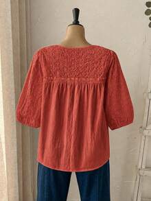 Rusticease 大尺碼女款刺繡燈籠袖寬鬆度假襯衫 - 鏽棕色 - 查看 3