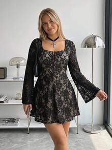 SHEIN ICON 女款大尺碼方領蕾絲喇叭袖洋裝 - 黑色 - 查看 1