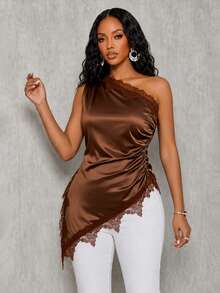 SHEIN Blouse satinée minimaliste et élégante pour femmes, à une épaule, avec bordure en dentelle marron, patchwork et ourlet asymétrique, sans manches, convient pour les rendez-vous, les vacances, le port quotidien décontracté et les fêtes - Tabac - Voir 7