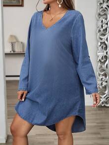 SHEIN EMERY ROSE CURVE 大码女式休闲V领卷边袖弧形下摆牛仔连衣裙，适合夏季穿着，短款连衣裙，夏季女装，工作装，夏季连衣裙，度假女装，乡村音乐会度假连衣裙，休闲女装，教师装，节日女装，夏威夷乡村女装，秋季女装 - 中等水洗藍 - 查看 8