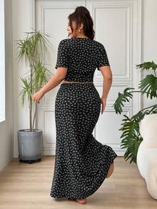 SHEIN EZwear 碎花女款大尺碼休閒T恤與裙子套裝 - 彩色 - 查看 4