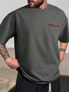 Manfinity Homme Kaos Pria Ukuran Besar Motif Blok Warna Rajutan Waffle Lengan Pendek Kerah Bulat dengan Saku - Dark Grey - View 1