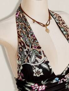 SHEIN ICON 女款中式拼接色豹紋花卉露背掛脖上衣 - 黑色 - 查看 10