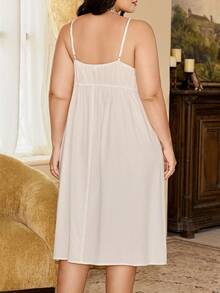 PalaceNights Elegant Plus Size 2 Pieces Set Robe + Camisole, Comfortable Home & Outdoor Wear Pajamas - White - View 4