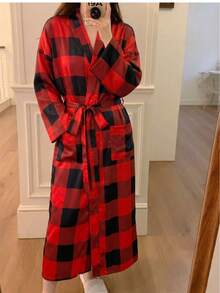 1件式極簡紅色格紋女款長袖睡袍，新款長袖睡衣家居服浴袍，多用途膝長寬鬆柔軟穿著，適合春夏秋季，簡約時尚保暖造型 - 紅格子 - 查看 5