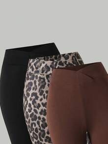 SHEIN 3件組女孩時尚豹紋黑棕色極簡修身喇叭褲，百搭休閒春夏秋套裝，校園穿搭，外出服飾，秋季服飾，返校服裝，校服 - 咖啡棕 - 查看 3